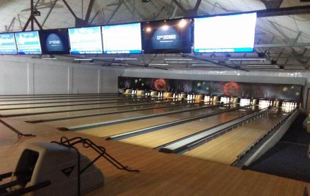 Alley Catz Bowling Lanes Image
