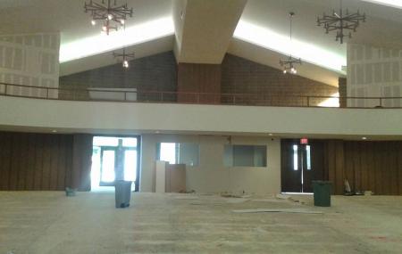 Calvary Chapel Tustin & Church Of The Nazarene Image
