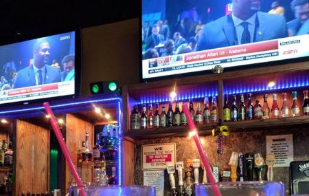 Spike's Sports Bar & Grill Image