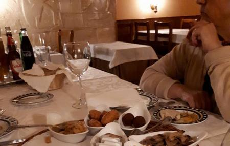 Charbonada Restaurant Image