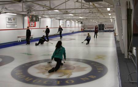 Gage Golf And Curling Club Image
