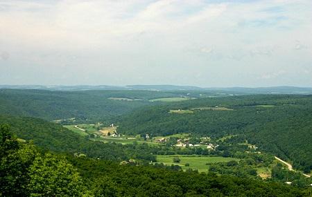 Pinnacle State Park Lodge Image