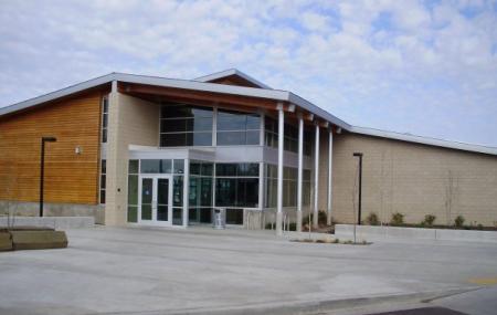 Madras Aquatic Center Image