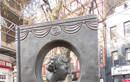 Agatha Christie Memorial Image