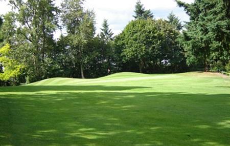 Lake Oswego Public Golf Course Image