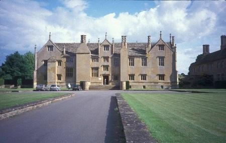 Barrington Court Image