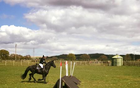 Caistor Equestrian Centre Image
