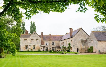 Notley Abbey By Bijou Weddings Image