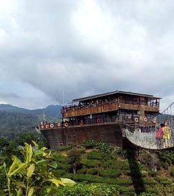 Pinisi Resto Image