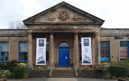 Stirling Smith Art Gallery & Museum Image