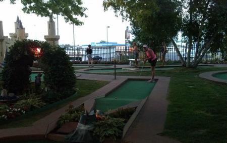 Cool Crest Garden Golf Image