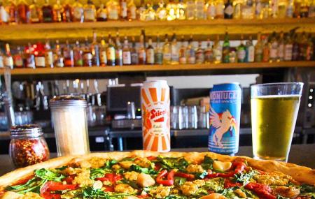 Sizzle Pie (west Burnside) Image