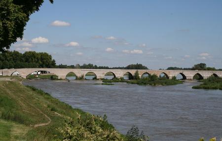 Le Pont De Beaugency Image