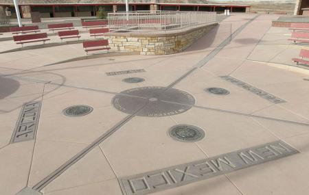 corners monument four near hotel find