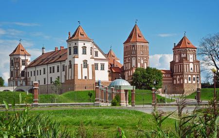 Mir Castle Complex Image