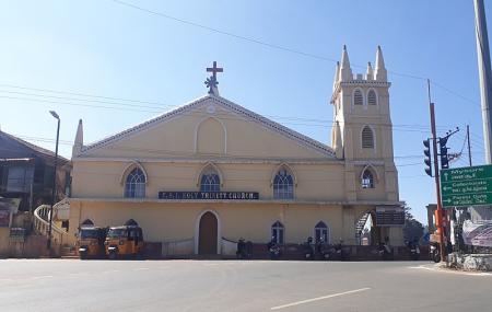 Holy Trinity Church Image