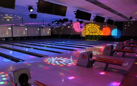 Strike Zone Bowling Center Image