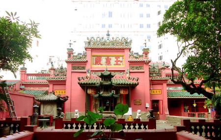 Phuoc An Hoi Quan Pagoda Image