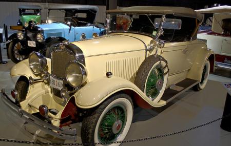 Northeast Classic Car Museum Image