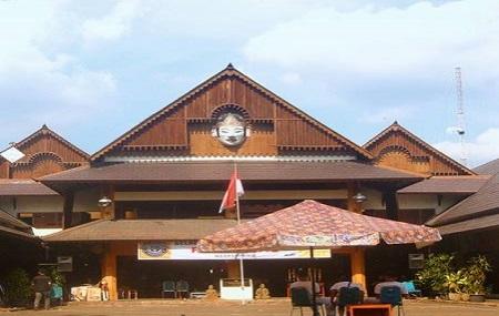 Pasar Triwindu Image