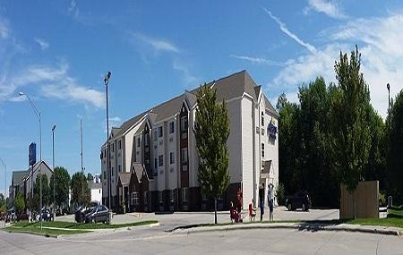 Microtel Inn & Suites By Wyndham Kearney Image
