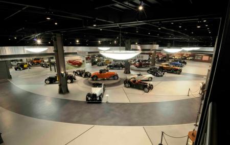 Mullin Automotive Museum Image