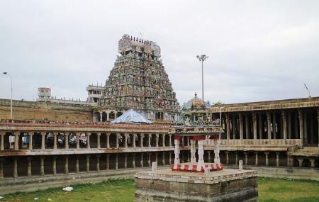 Jambukeswarar Temple Image