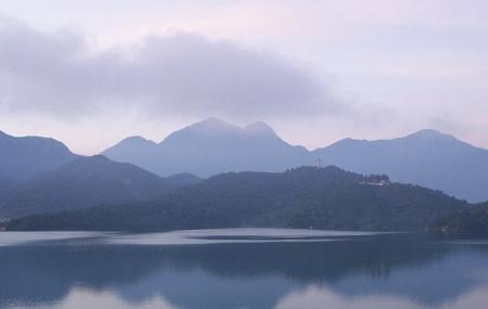 Sun Moon Lake Image