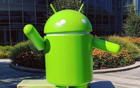 Google Android Lawn Statues Image