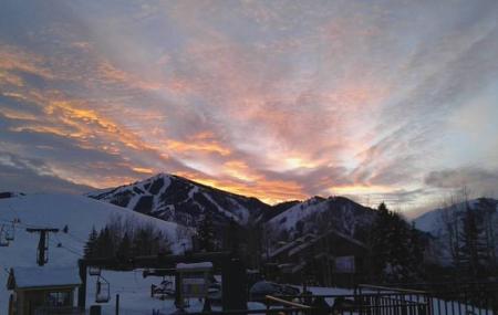 Carols' Trailhead Image