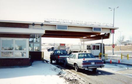 Sweetgrass-coutts Border Crossing Image
