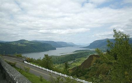 Historic Columbia River Highway State Trail Image