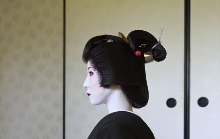Geisha Experience At Chaya In Tokyo Image