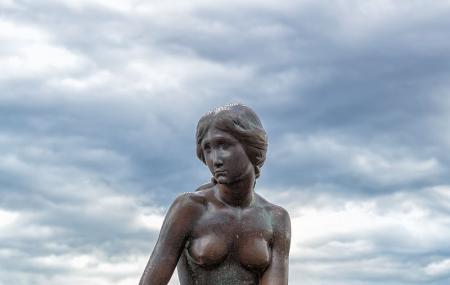 Mermaid Statue Image