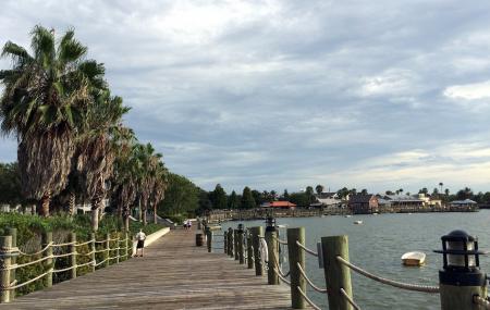 Lake Sumter Landing Image