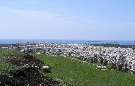 Monkodonja, Gradina, Arheolosko Nalaziste Image