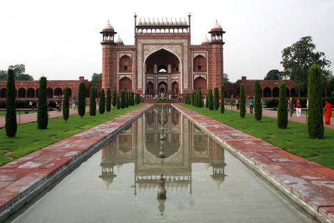 7 Day Trip to Agra, Lucknow, Delhi from Mumbai
