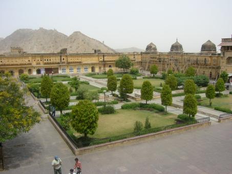 8 Day Trip to Agra, Jaipur, Delhi, Ajmer, Udaipur, Mathura from Ahmedabad