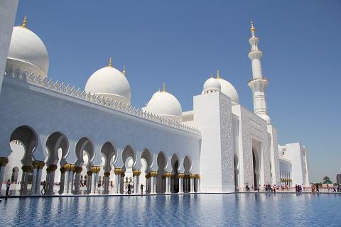 13 Day Trip to Abu dhabi, Dubai, Al ain, Sharjah, Fujairah, Ras al-khaimah from Dubai