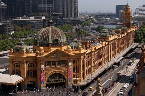 14 Day Trip to Melbourne from Delhi