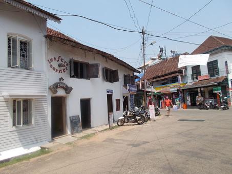 9 Day Trip to Kochi, Munnar, Alleppey, Thiruvananthapuram from Chennai