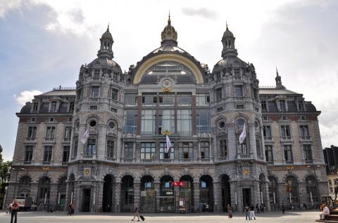 7 days Trip to Antwerp, Bruges, Brussels, Ghent, Namur