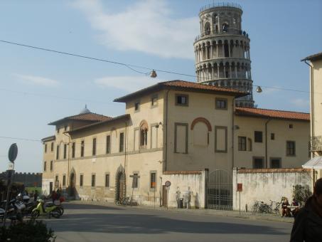 1 Day Trip to Pisa from Livorno