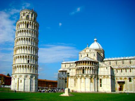 7 days Trip to Pisa, La spezia, Portovenere, Cinque terre from Pontivy