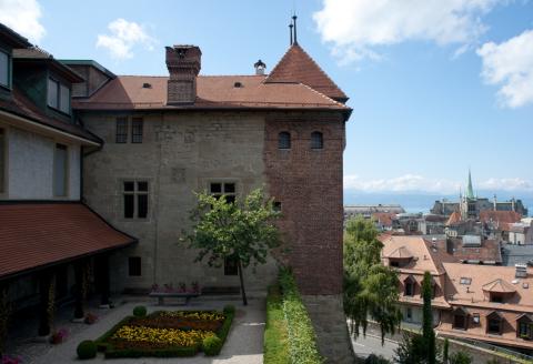 11 Day Trip to Lausanne from Santiago