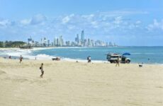 6 Day Trip to Gold coast from Singapore