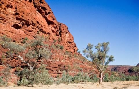 13 Day Trip to Alice springs, Coober pedy, Port augusta, Grampians, Uluṟu from Melbourne