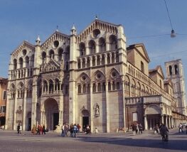 4 Day Trip to Ferrara from Vancouver