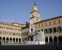  Day Trip to Modena 