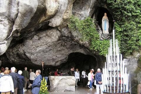 9 Day Trip to Lourdes from Newark